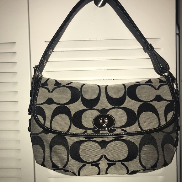 Authentic Coach Signature Jacquard Canvas bag - Picture 2 of 8